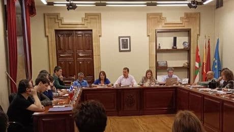 El PSE suspende de militancia un concejal de Ermua acusado de agredir a su pareja