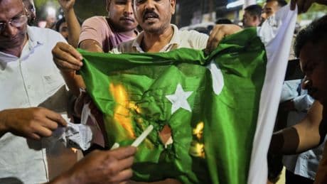 Nach Anschlag in Kaschmir: Indien setzt Wasservertrag mit Pakistan aus