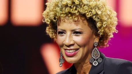 "Bares für Rares": Arabella Kiesbauer wird neue Moderatorin in Nachbarland