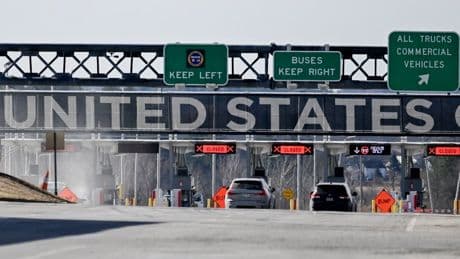 Canadian trips back from the U.S. plummet again amid trade war: StatCan