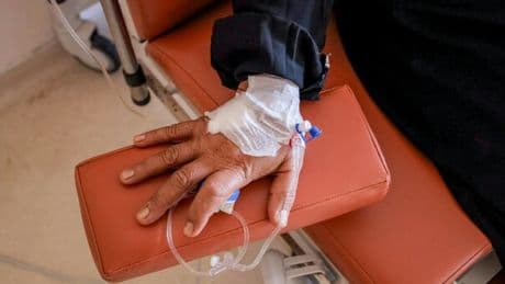 Tumori, nuovo test anticipa la resistenza del cancro alla chemioterapia: «Cure personalizzate per ogni paziente»