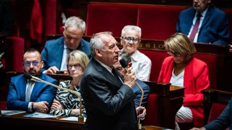 "Il nous met dans la merde": en privé, des ministres très en colère contre François Bayrou