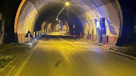 Incidente in galleria a Pordenone, morti a 19 anni Fabio Rosa e Danilo Boz: erano calciatori del Maniago Vajont, tornavano dall'allenamento
