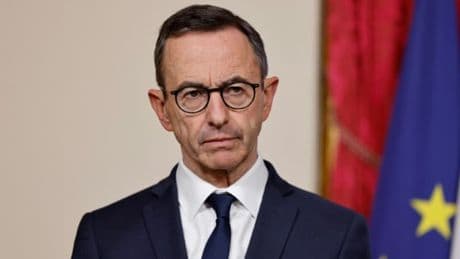 Conflit Iran-Israël: Bruno Retailleau demande aux préfets une "vigilance accrue", notamment près des lieux de culte