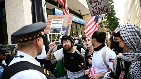 From San Fran to Mar-a-Lago: Anger with Trump leads thousands to march for ‘No Kings’ as cops descend on marches
