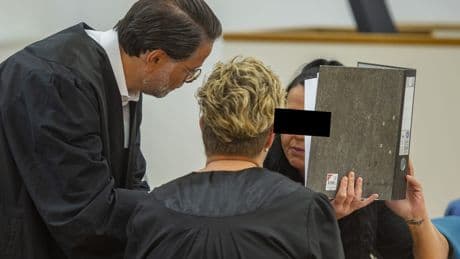 Prügel im Suff? - Madlene (37) erstach ihren Verlobten im Plattenbau