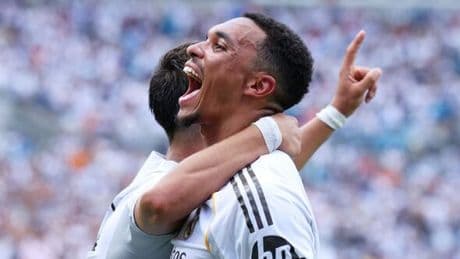 Trent Alexander-Arnold rinsed by Real Madrid team-mate as three-word comment goes viral
