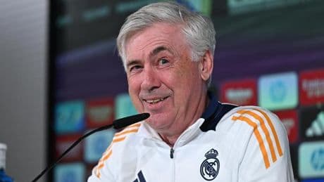 Ancelotti se ríe de Janeiro