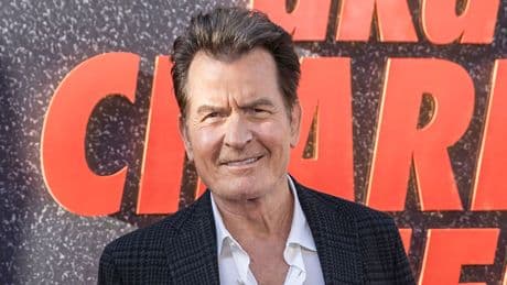 Filmstar packt in Netflix-Doku aus - Charlie Sheen hatte Sex mit Männern