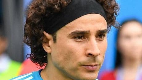 "Un attimo, vado a prendere un caffè". E Ochoa si volatilizza prima di firmare il contratto