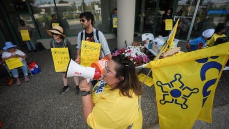 BCGEU strike Day 2: Union says job action will escalate if necessary