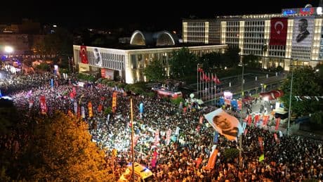 Saraçhane'ye giden gençler: Hakkımızı kullanmak ne lütuf ne suç