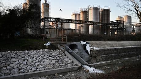 Italie: onze personnes condamnées pour des «polluants éternels» déversés dans l'eau