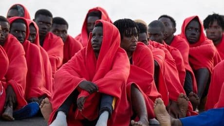 El Gobierno realizará este fin de semana el segundo traslado a la Península de menores migrantes solicitantes de asilo
