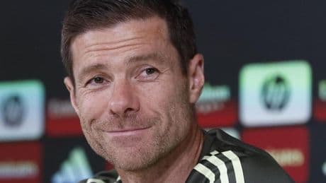 Xabi Alonso: «Ojalá no tengamos que hablar demasiado de los árbitros»