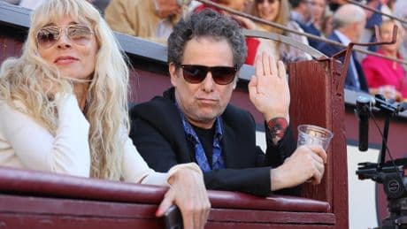 Calamaro abandona un concierto en Cali entre abucheos del público cuando toreó de salón: "Estáis cancelados, hasta nunca"