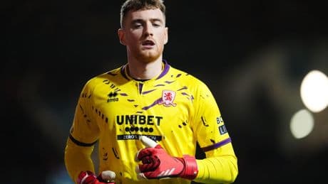 Everton sign Republic keeper Mark Travers from Bournemouth