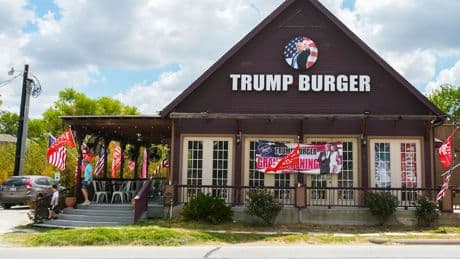 Erfindern des „Trump-Burgers“ droht die Abschiebung
