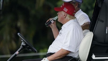 Trump cambia la fórmula de la Coca-Cola: volverá a usar azúcar de caña en EE.UU.