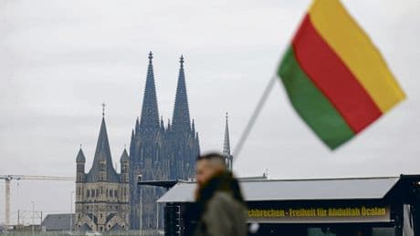 PKK in Deutschland | »Die Kriminalisierung der kurdischen Bewegung ist völlig absurd«