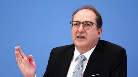 Liveblog Bundespolitik: Dobrindt: 12.000 Zurückweisungen an den Grenzen seit Mai