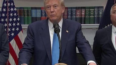 Trump'tan faizi sabit tutan FED Başkanı'na tepki