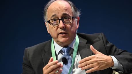 IAG cierra un megapedido de 71 aviones y entra en beneficios en el primer trimestre