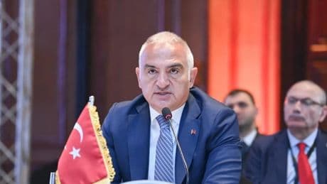Bakan Ersoy'dan Kahire'de 'turizm' mesajı: Yapay zeka ile maksimum seviyeye çıkarmak istiyoruz