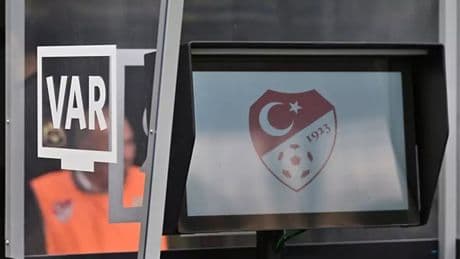 VAR kayıtları açıklandı! İşte tartışmalı pozisyonlar