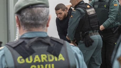 Salen de la cárcel dos marroquíes acusados de asesinar a los guardias civiles de Barbate