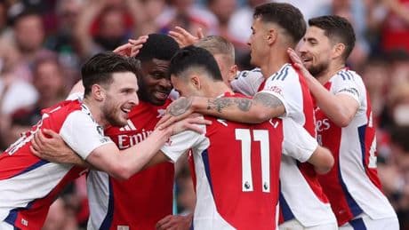 Arsenal star confirms exit days after final game of season with three-word message