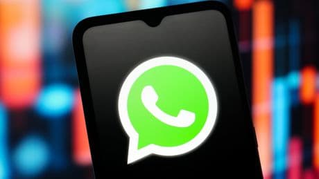 WhatsApp mit noch mehr KI? Assistent findet sich jetzt direkt im Chat-Menü
