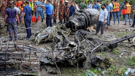 Bangladeş’te uçak okul yerleşkesine çakıldı: 27 ölü