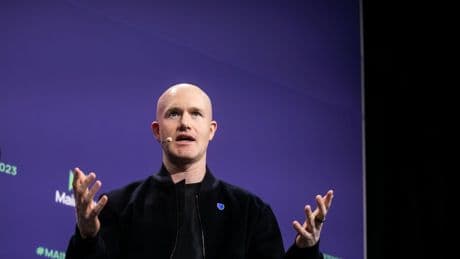 El CEO de Coinbase cree que el bitcoin llegará al millón de dólares en 2030
