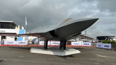 "Il y a la guerre partout", "il faut un chef"... Au Bourget, Dassault et Airbus se frictionnent au sujet de l'avion de combat du futur