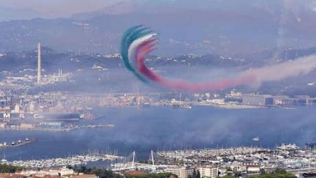 Le Frecce Tricolori sul golfo della Spezia. Il sindaco Peracchini: “Grande successo di pubblico” | Video