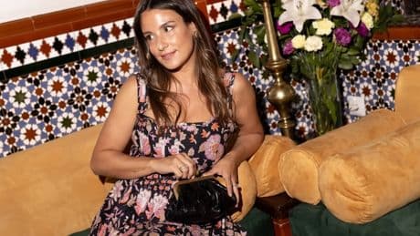 Marta Pombo, de cena por Madrid con el vestido de lino de Zara que se agotará antes de verano
