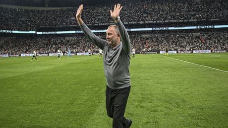 Sergen Yalçın'a sevgi seli!