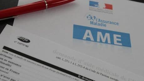 Le gouvernement veut restreindre les soins pris en charge par l’AME pour les étrangers sans papiers