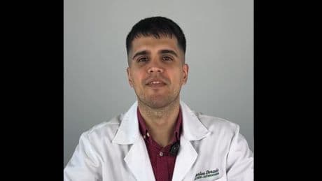 Carlos Dorado, nutricionista clínico: "La salvia es la mejor aliada para la menopausia; una infusión puede ayudar a aliviar los síntomas"