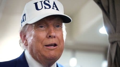 Trump Claims Ukraine Gave Putin A Reason To 'Bomb The Hell Out Of Them' – Forgetting 1 Obvious Detail
