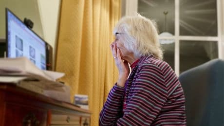 Frau kämpft vergeblich: Trotz 420 Bewerbungen keine Chance mit 60 Jahren