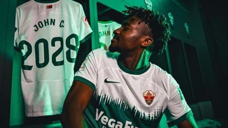John Chetauya tranquiliza a la afición del Elche