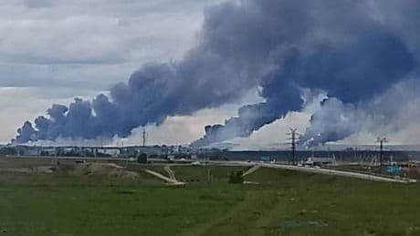 Droni e 007 in azione: 40 bombardieri russi distrutti: "Attacco su vasta scala"