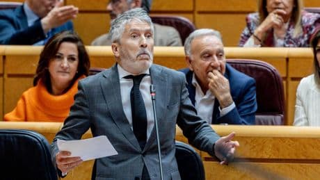 La orden de Marlaska que permite drogarse en el coche, criticada por los agentes: "Pone en peligro vidas humanas"