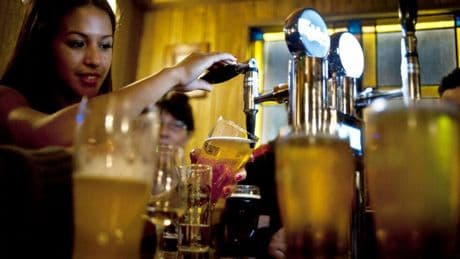 Promotion de l’alcool : la justice française ordonne à Meta de retirer les contenus de 13 influenceurs