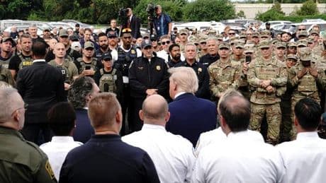 Washington D.C.: Trump besucht Polizei und Nationalgarde in der US-Hauptstadt