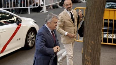 Santos Cerdán, en prisión, directo  Última hora de su ingreso en la cárcel de Soto del Real y reacciones de Pedro Sánchez, PSOE y resto de partidos