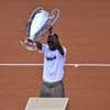 VIDEO. Roland-Garros 2025 : Ousmane Dembélé et les Parisiens présents porte d'Auteuil pour présenter le trophée de la Ligue des champions