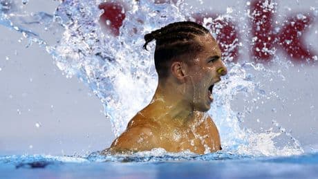 Dennis González sigue haciendo historia y da la primera medalla a España en el Mundial de natación